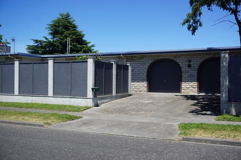 Photo of property in 43 Duckworth Crescent, Greenmeadows, Napier, 4112