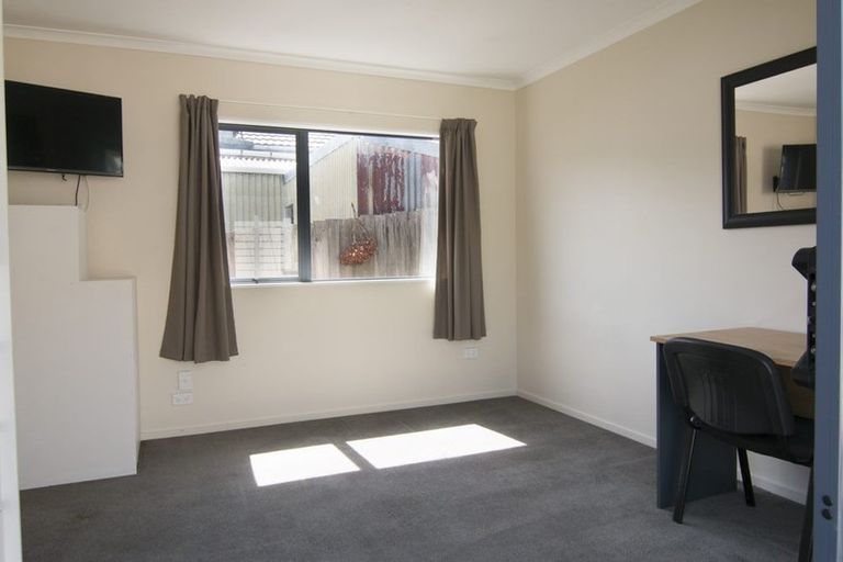 Photo of property in 17 Islington Street, North East Valley, Dunedin, 9010