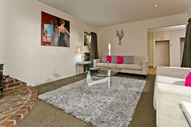 Photo of property in 81 Oaktree Avenue, Browns Bay, Auckland, 0630