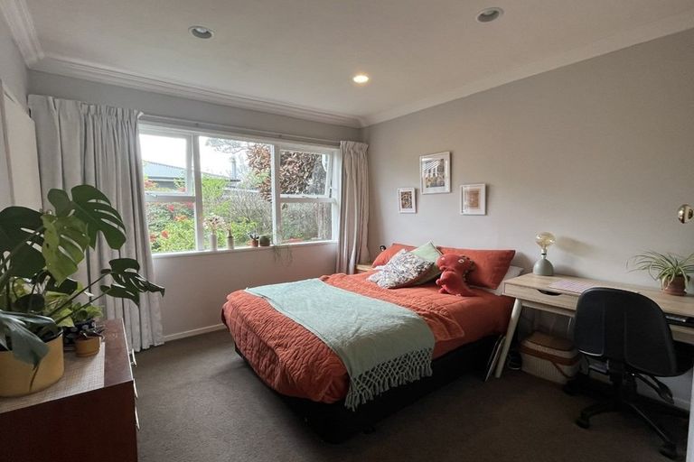 Photo of property in 10 Cremorne Avenue, Hokowhitu, Palmerston North, 4410