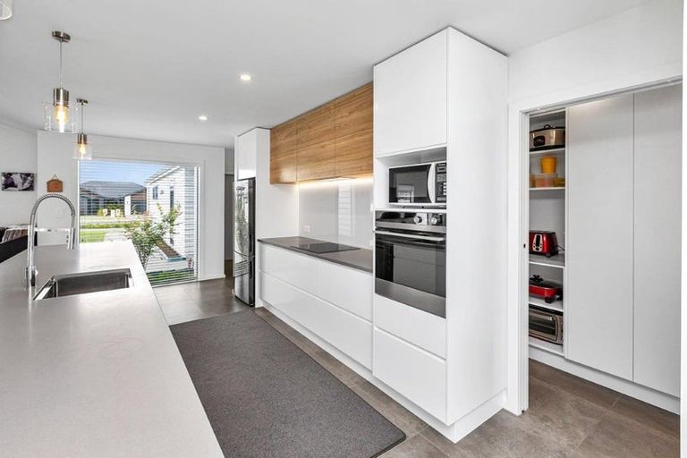 Photo of property in 68 Stace Hopper Drive, One Tree Point, 0118