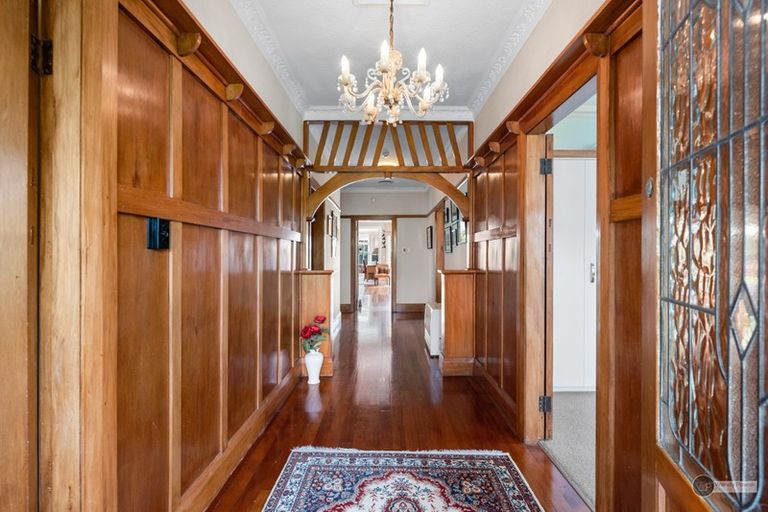 Photo of property in 5-7 Mahoe Street, Eastbourne, Lower Hutt, 5013