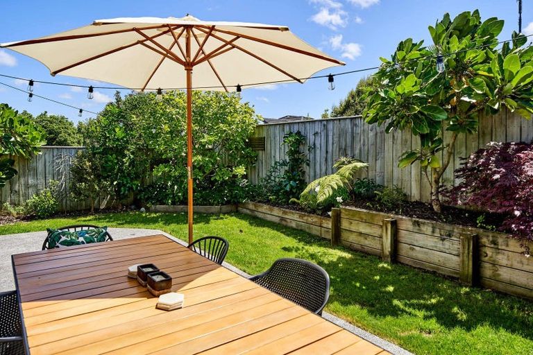 Photo of property in 60 Aotea Drive, Aotea, Porirua, 5024