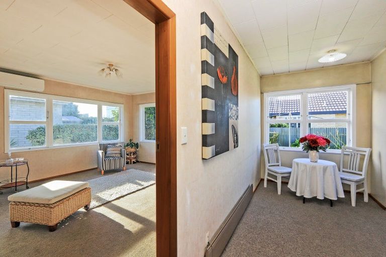 Photo of property in 210a Grove Road, Mayfair, Hastings, 4122