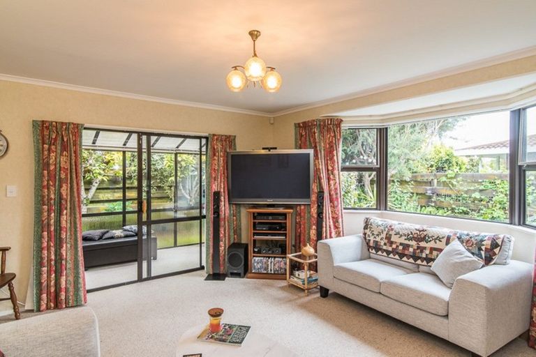 Photo of property in 43a Andrew Street, Waikanae, 5036