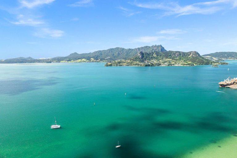 Photo of property in 2a Finch Street, One Tree Point, 0118