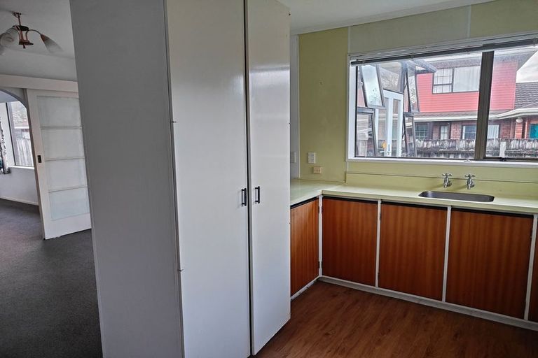 Photo of property in 42 Oxford Street, Tawa, Wellington, 5028