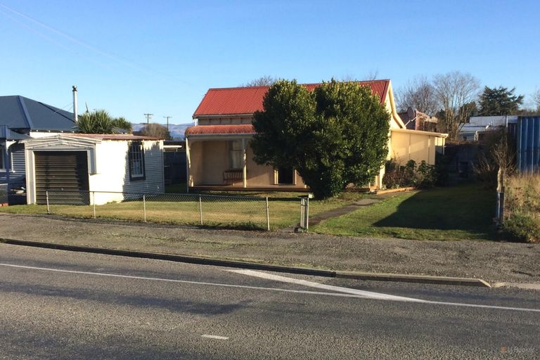 Photo of property in 70 Waimate Highway, Saint Andrews, 7988