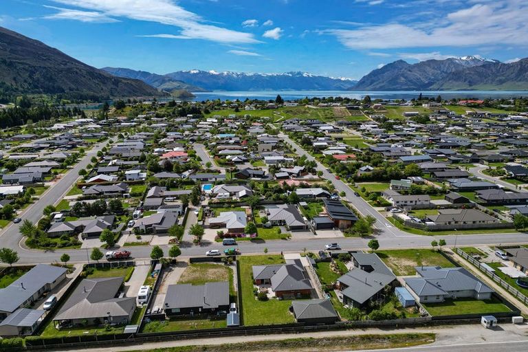 Photo of property in 40 Little Maude Drive, Lake Hawea, Wanaka, 9382