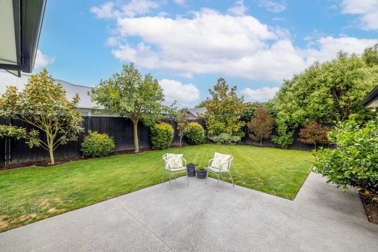 Photo of property in 32 Carmichael Street, Rangiora, 7400