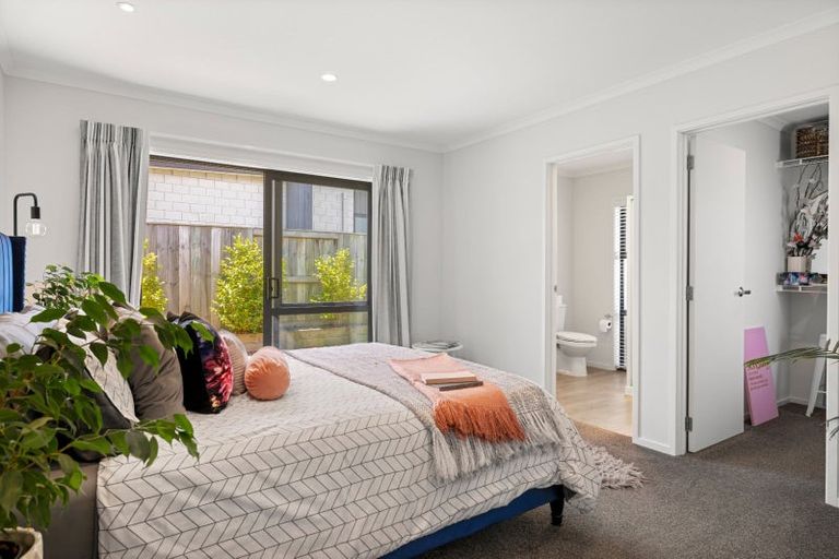 Photo of property in 45 Puhirake Crescent, Pyes Pa, Tauranga, 3112