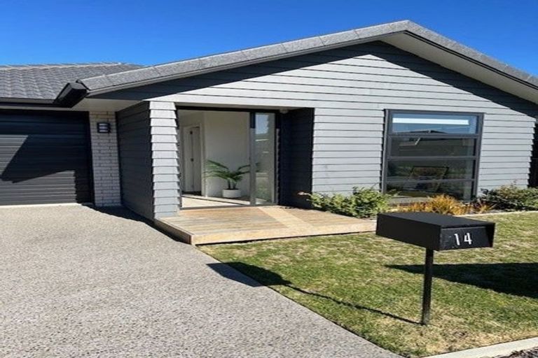 Photo of property in 14 Ash Lane, Omokoroa, 3114