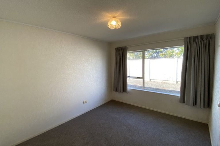 Photo of property in 30a Sackville Street, Fitzroy, New Plymouth, 4312