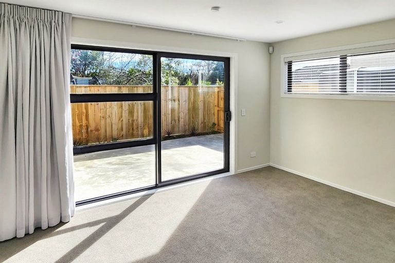 Photo of property in 7/31 Wainuiomata Road, Wainuiomata, Lower Hutt, 5014