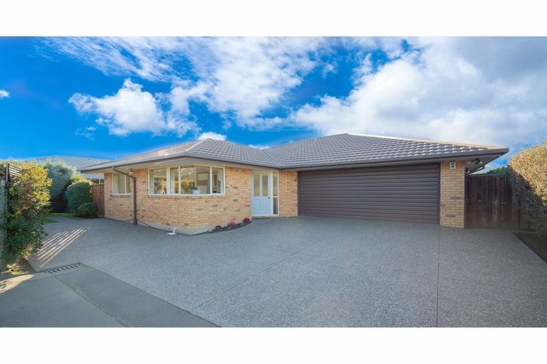 Photo of property in 15 Villa Grove, Ilam, Christchurch, 8041