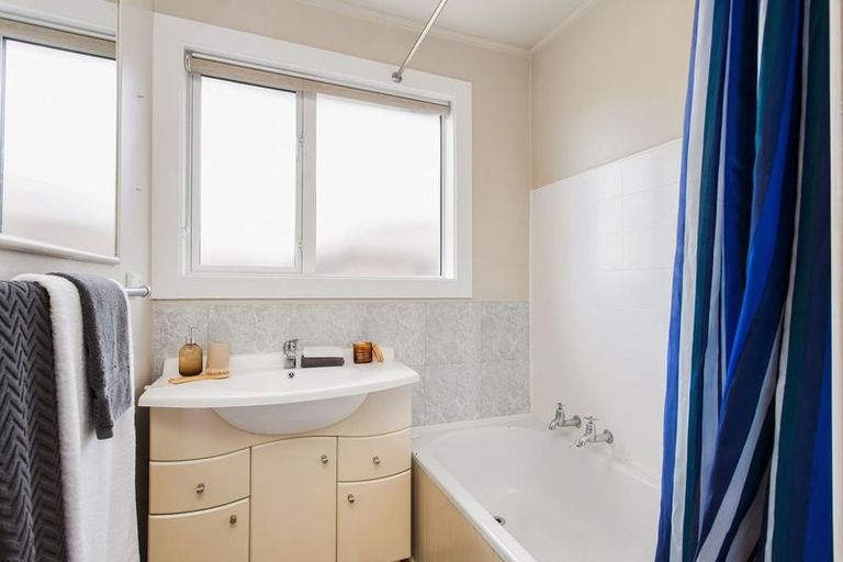 Photo of property in 40 Gregan Crescent, Burnside, Christchurch, 8053