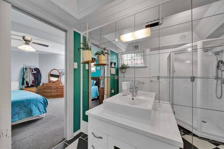 Photo of property in 15 Surrey Street, Hawera, 4610