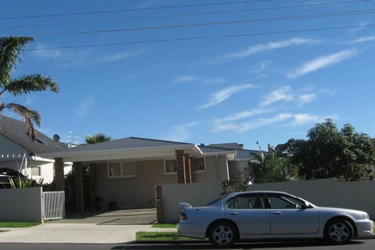 Photo of property in 13 Bradbury Road, Botany Downs, Auckland, 2010