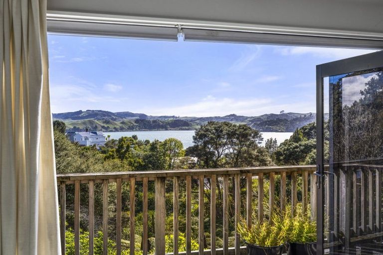 Photo of property in 4 Bay View Road, Raglan, 3225