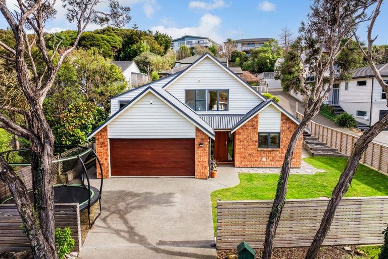 Photo of property in 18b Latitude Close, Whitby, Porirua, 5024