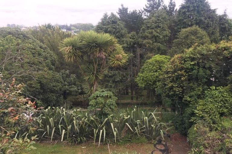 Photo of property in 136 Frankley Road, Frankleigh Park, New Plymouth, 4310