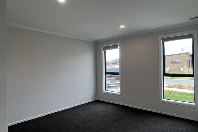 Photo of property in 58 Waruhia Crescent, Rototuna North, 3281