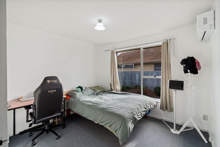 Photo of property in 5 Mckellar Place, Hornby, Christchurch, 8042