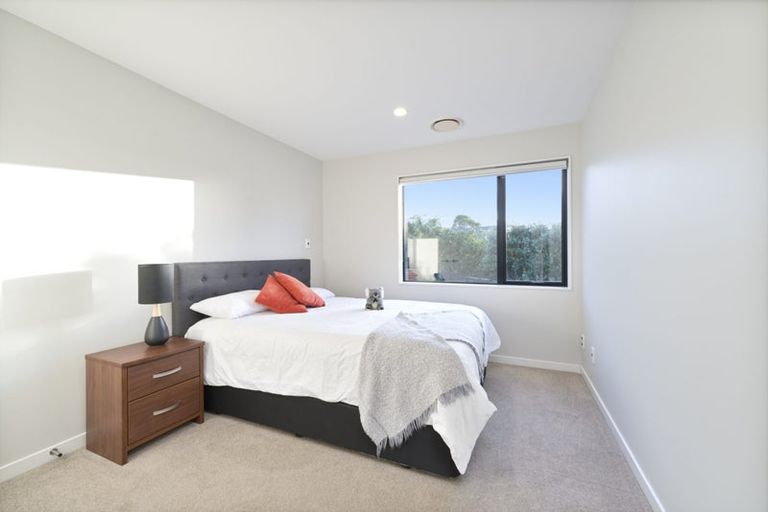 Photo of property in 23b Westgate Drive, Westgate, Auckland, 0614