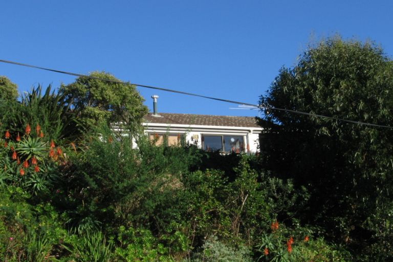 Photo of property in 2 Flaxmere Street, Waikanae Beach, Waikanae, 5036