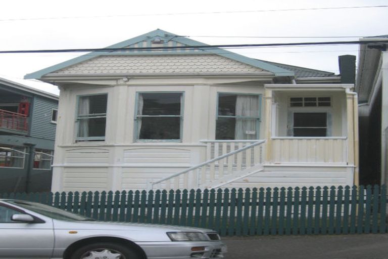 Photo of property in 3 Harrison Street, Brooklyn, Wellington, 6021