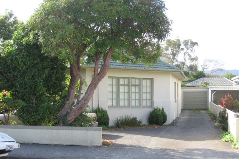 Photo of property in 8 Military Road, Boulcott, Lower Hutt, 5010