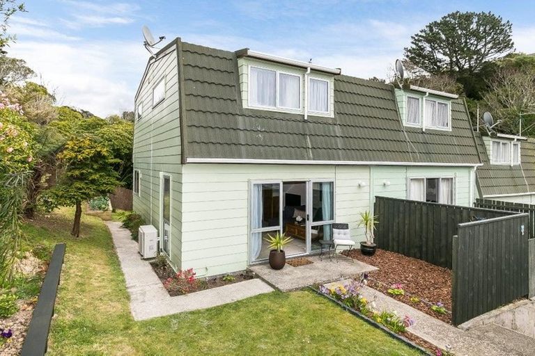 Photo of property in 12/2 Burdendale Grove, Churton Park, Wellington, 6037