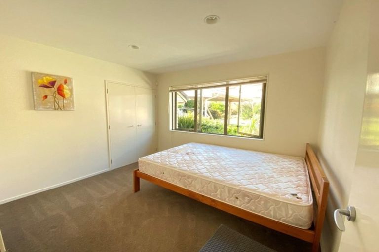 Photo of property in 3 Churchill Road, Murrays Bay, Auckland, 0630