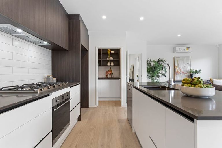 Photo of property in 98 Pepene Avenue, Takanini, 2112