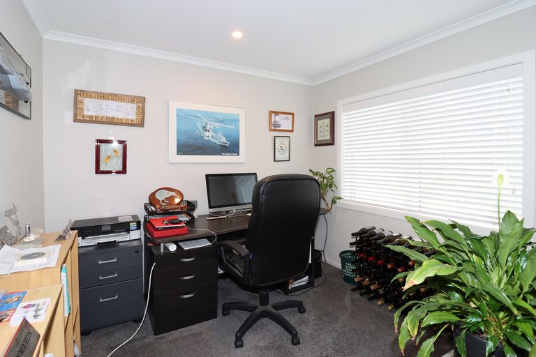 Photo of property in 3 Austin Reid Avenue, Carterton, 5713