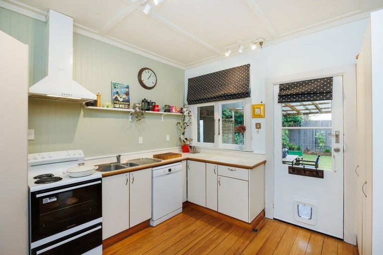 Photo of property in 67 Rangitane Street, Palmerston North, 4414