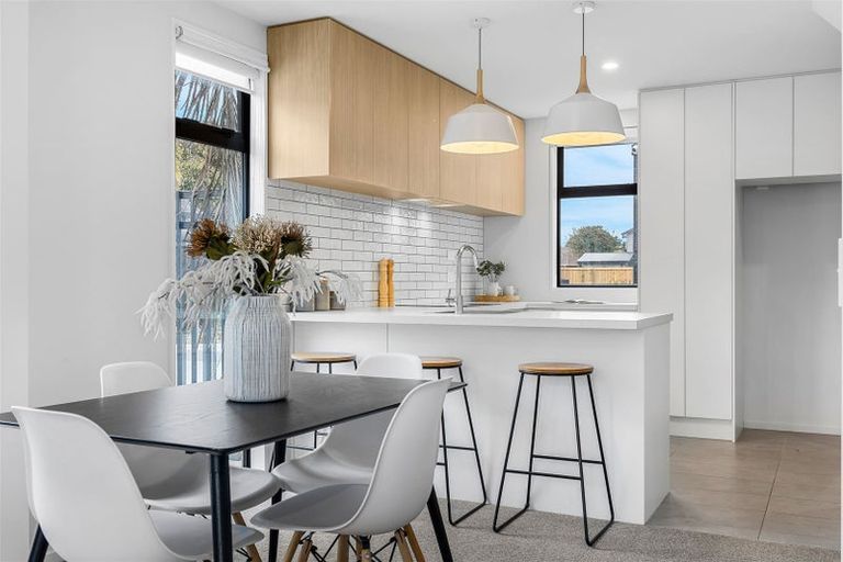 Photo of property in 8/10 New Brighton Road, Shirley, Christchurch, 8061