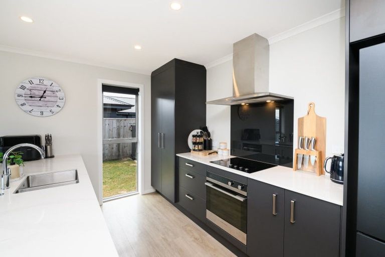 Photo of property in 20 Sardinia Grove, Fitzherbert, Palmerston North, 4410