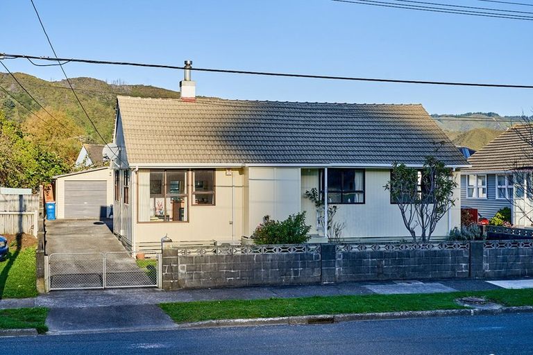Photo of property in 1174 Taita Drive, Taita, Lower Hutt, 5011