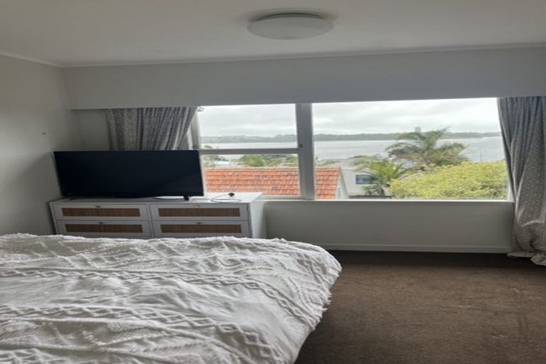 Photo of property in 1/29 Pupuke Road, Takapuna, Auckland, 0622