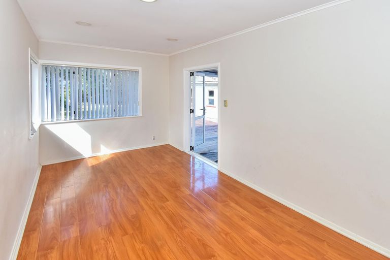 Photo of property in 76 Mclean Avenue, Papatoetoe, Auckland, 2025