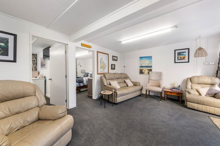 Photo of property in 69 Milton Terrace, Picton, 7220