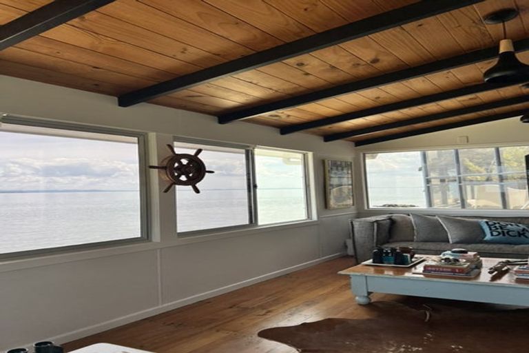 Photo of property in 155 Torkar Road, Clarks Beach, 2122