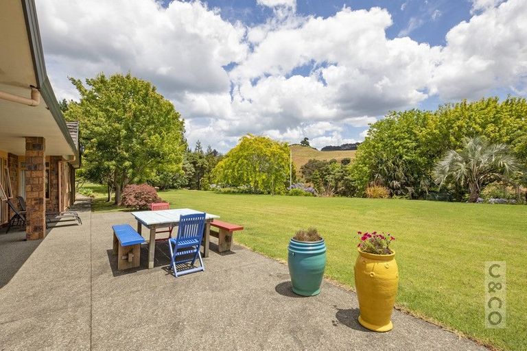 Photo of property in 216 Mcpike Road, Waimauku, 0883