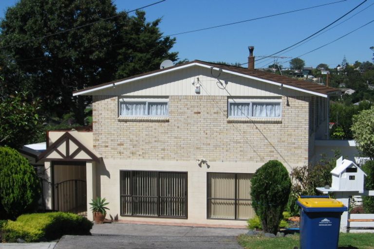 Photo of property in 12 Phillipa Place, Browns Bay, Auckland, 0630