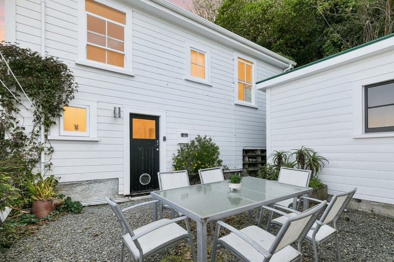 Photo of property in 21 Saint Mary Street, Thorndon, Wellington, 6011