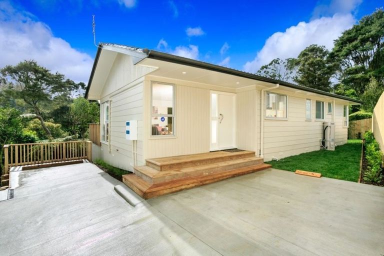 Photo of property in 22 Glastron Place, Bayview, Auckland, 0629