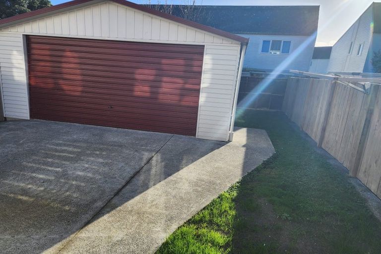 Photo of property in 217 Knights Road, Hutt Central, Lower Hutt, 5011