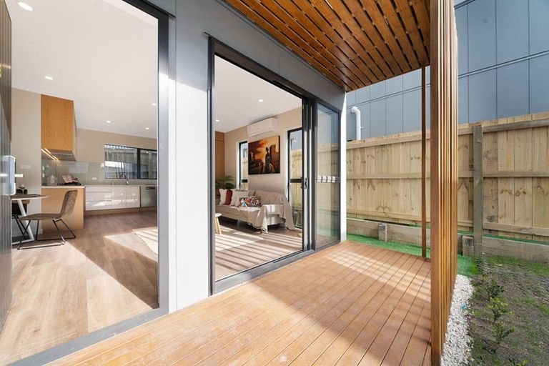 Photo of property in 86b Kervil Avenue, Te Atatu Peninsula, Auckland, 0610