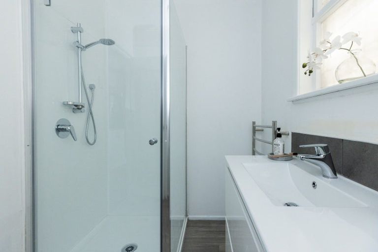 Photo of property in 8b Barker Road, Marewa, Napier, 4110